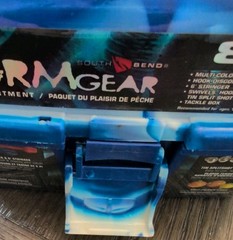 SouthBend WG-TB88-B Wormgear Small Tackle Box Blue Starter Kit Fishing
