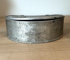 Vintage Metal Tin- Fishing Bait Box For Belt- Fish Decoration Aluminum- Lures