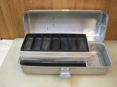 Vintage UMCO Model 173AS Aluminum Metal Tackle Box B7411