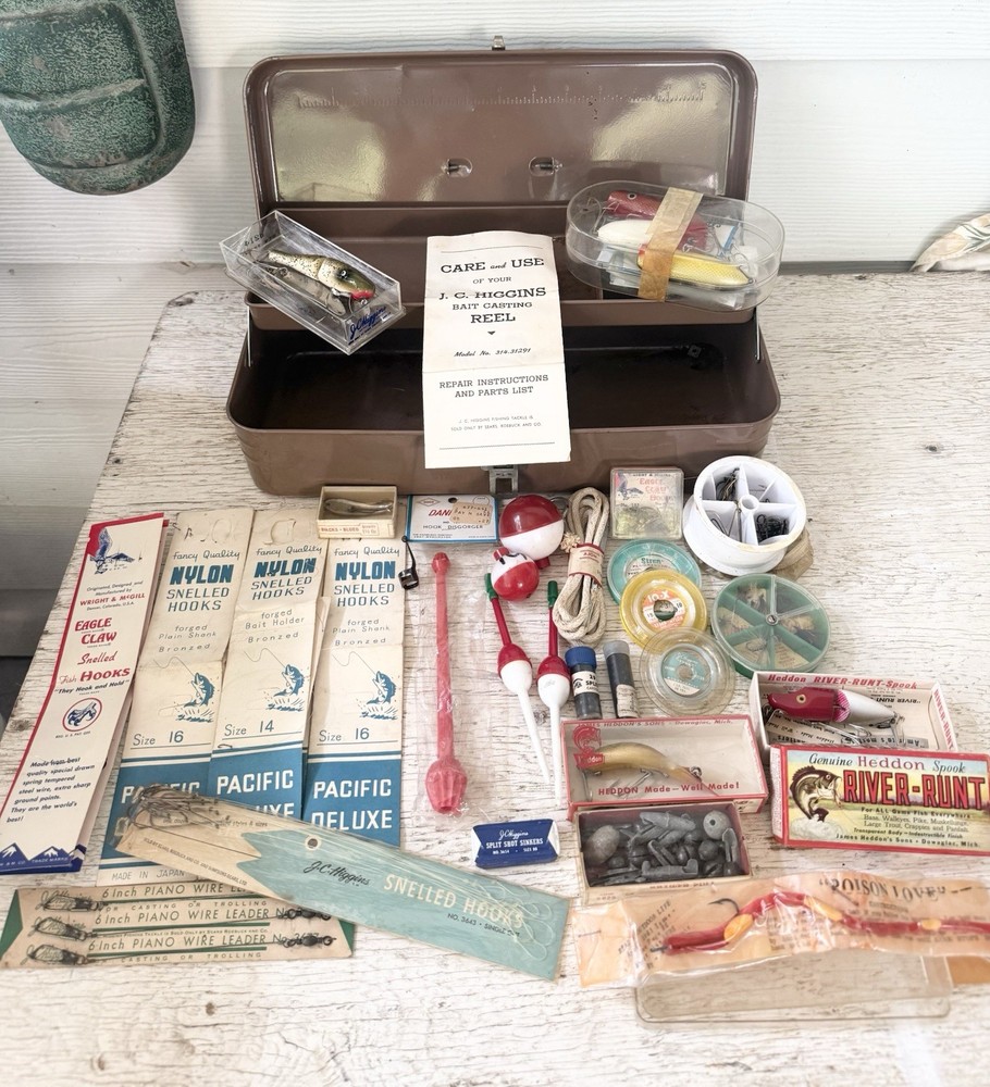 Vtg 1950s J.C. Higgins Metal Tackle Box Full Lot Boxed Heddon Lures Hooks Estate