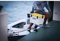 Frabill 19 Quart Magnum Bait Station with Dual Speed Aerator for Fishing NIB