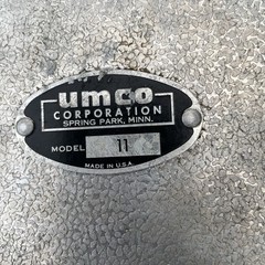Vintage UMCO #11 Small Aluminum 2 Sided Fishing Tackle Box USA With 18 Lures