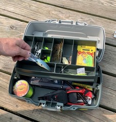 Plano 6201 One-Tray Tackle Box, Bait Storage, Extending Cantilever-tray Design
