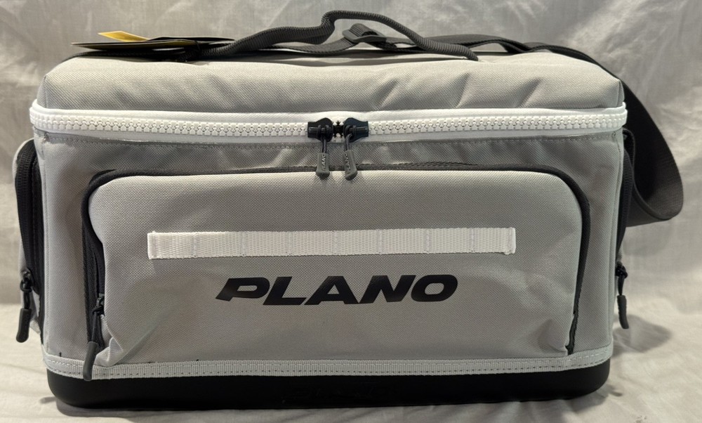 NEW PLANO 3700 WEEKEND SERIES FISHING TACKLE BAG POOO169 COAST
