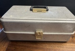 Vintage UMCO 175A Aluminum w/ 3 Tray Tackle Box Minnesota 17” x 7” x 6”