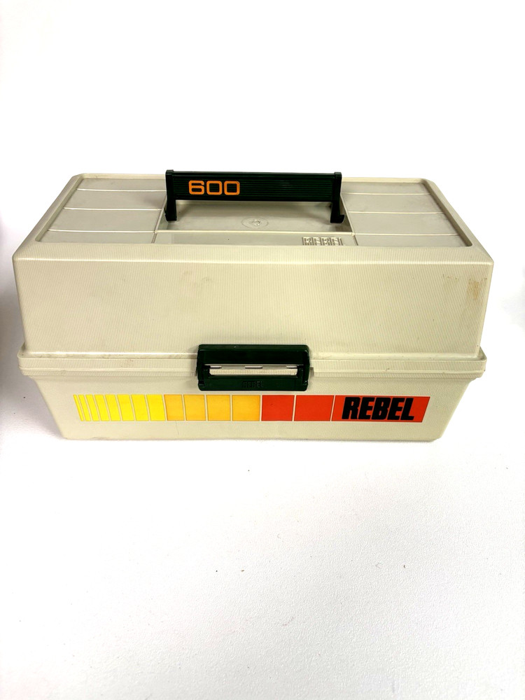 Rebel 600 Fishing Tackle Box (Missing the pull-out shelves)