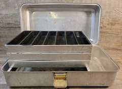 VINTAGE UMCO FISHING TACKLE BOX – SIZE 204A, Nice Box As Found