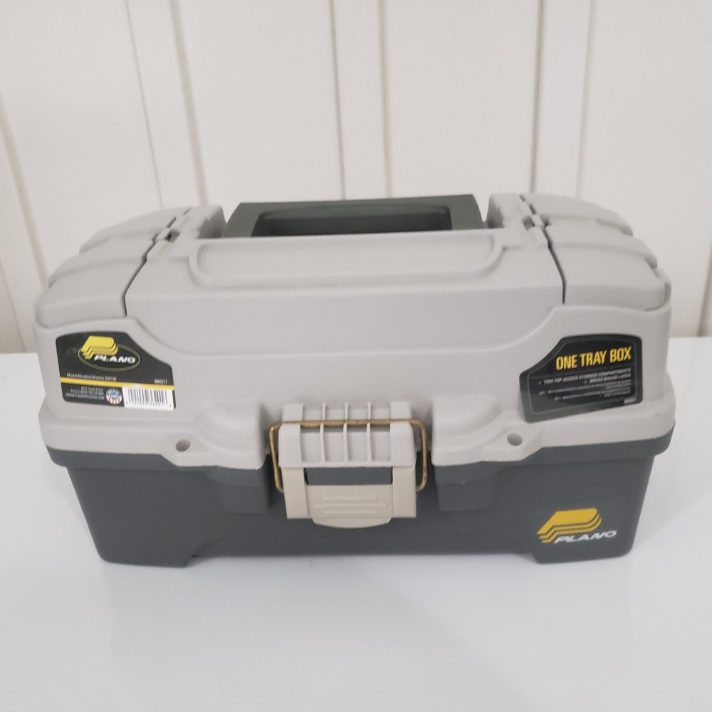 Plano #6201 One-Tray Tackle Box Bait Storage On Sides Extending Tray