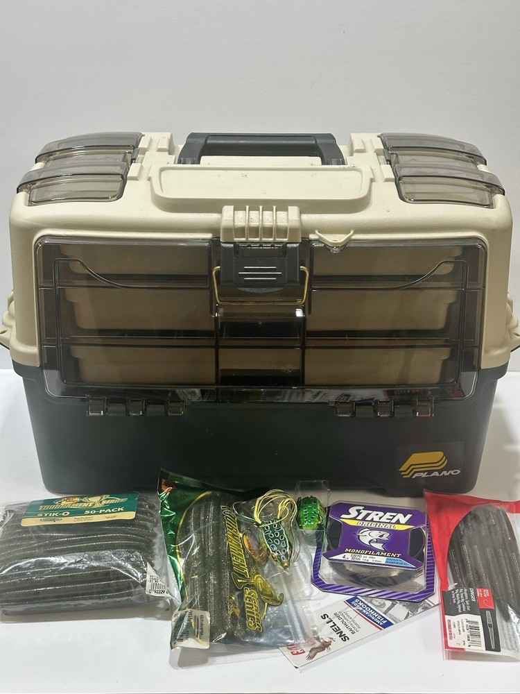 PLANO 723300 Tackle Systems Hybrid Hip 3 Tray Box With Tackle Yum Dinger /Frogs