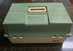Vintage Plano 8606 Green Beige Plastic Hard Case Multi-Compartment Tackle Box