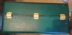 Vintage Rare UMCO HERTERS Model 520U Plastic Cantilever Large Bait Tackle Box