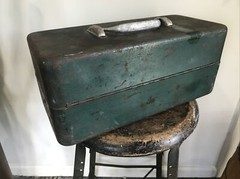 Vintage Walton Grip-Loc Metal Fishing Tackle Box Union illinois