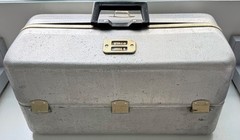 Vintage UMCO 1000A Aluminum 7-Tray Fishing Tackle Box
