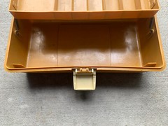 Old Pal Vintage Model 1040 Single Tier Tan/Brown Tackle Box W/ Misc. Tackle