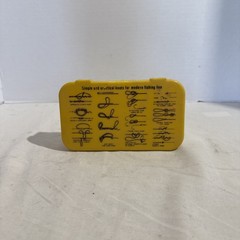 Vintage Yellow 4 Compartment Tackle Box 7-L x 4-W x 1.5-D In Good Condition