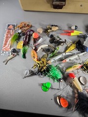 Vintage Old Pal Woodstream 6200 Bass Boss Fishing Tackle Spinner Bait Box EXTRAS