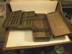 Unique Vintage Metal 2 tray tackle box 13 1/2″ x 7″ x 4 1/2″