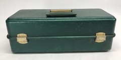 Umco Model 175U Kelly Green Tackle Box Vinyl & Aluminum 26 Compartments