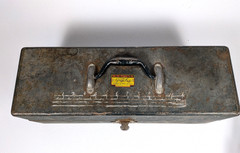 Vintage Walton Grip-Loc Large 21″ Steel Fishing Tackle Box Green Rare Model