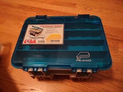 Plano #1349 Two-Tier Magnum Satchel Tackle Box Beige / Blue 12.5”x10″ NEW