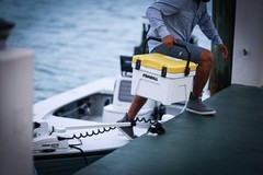 Frabill 19 Quart Magnum Bait Station with Dual Speed Aerator for Fishing