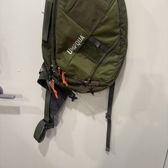 UMPQUA Steamboat Fly Fishing Sling Pack Adjustable Shoulder Bag Olive Green Fish