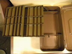 Unique Vintage Metal 2 tray tackle box 13 1/2″ x 7″ x 4 1/2″