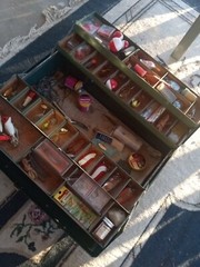 Vintage WALTON PRODUCTS Grip Loc Steel Tackle/Tool Box with tackle