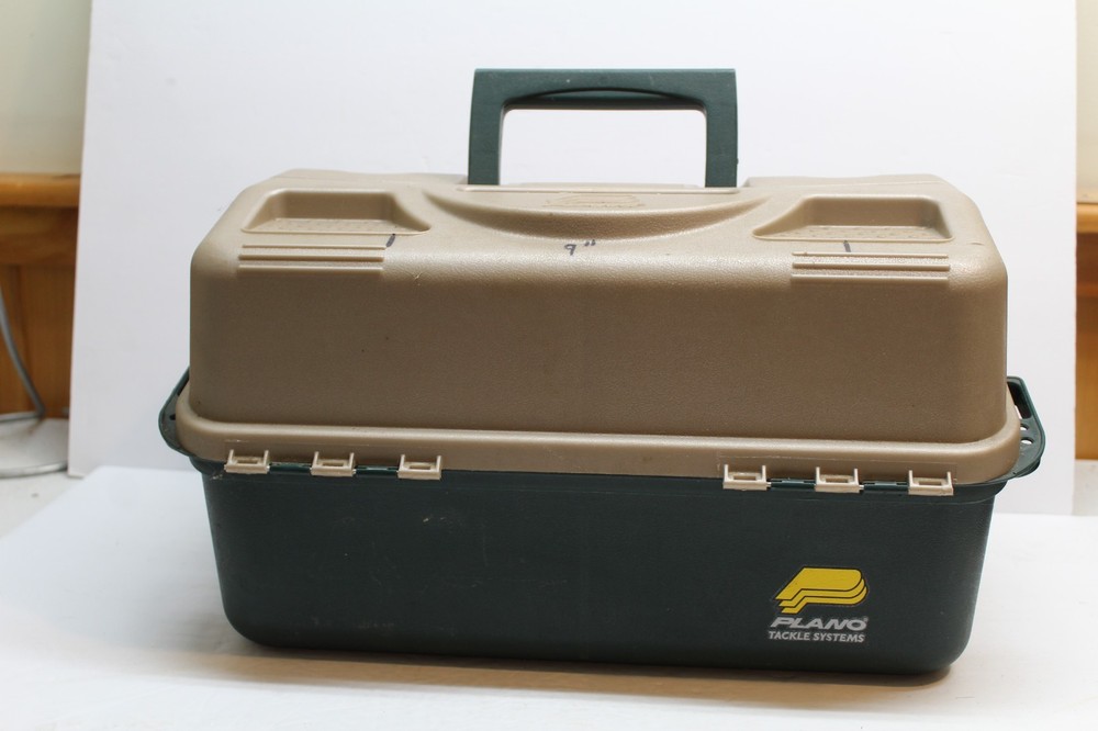 Plano Model 8600 Large Fishing Tackle Box