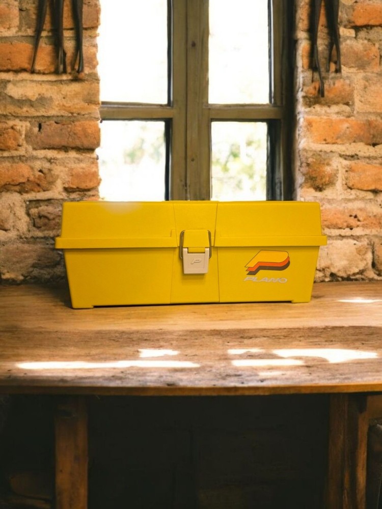 Vtg PLANO Yellow Plastic Fishing Tackle Box 6 Compartments 5.25″x13″ Model 2100
