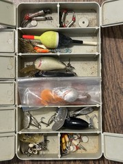 Vintage Rebel 308 Hard Plastic 8 Compartment Fishing Tackle Box W/Lures & Tackle