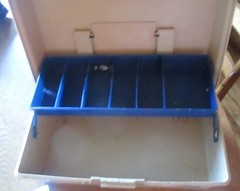 VINTAGE BEIGE 11 X 6, 1 TRAY TACKLE BOX WITH CONTENTS, HOOKS AND BOBBERS