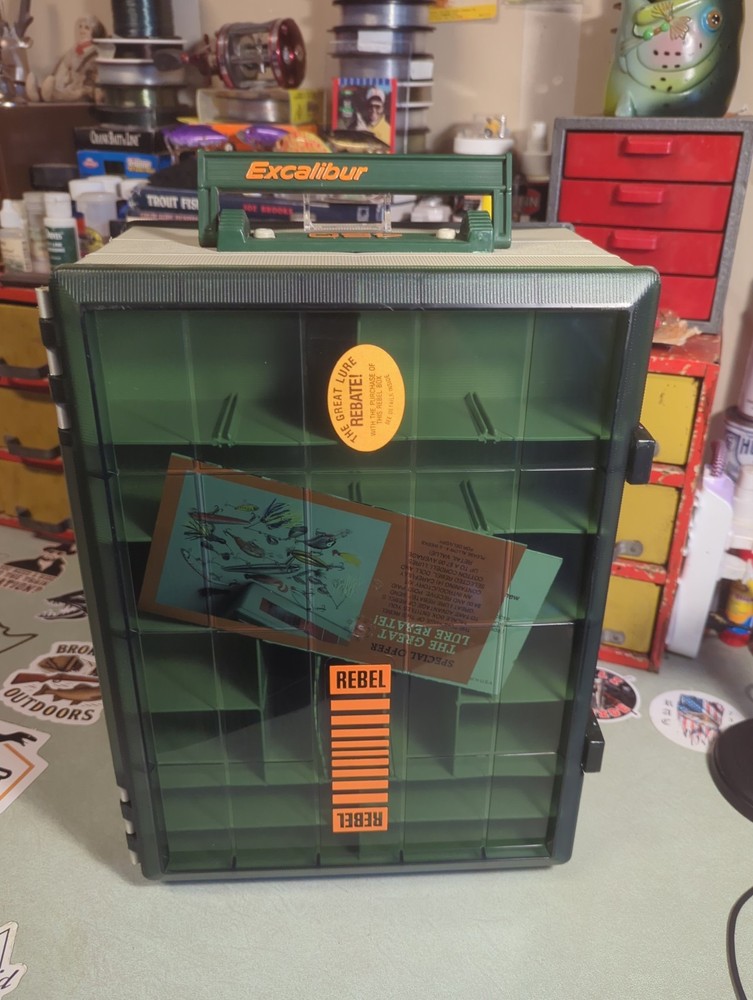 Vtg Rebel Excalibur 450 Tackle Box! Brand new Condition. Never Used. Perfect!🔥