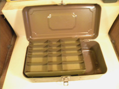 Unique Vintage Metal 2 tray tackle box 13 1/2″ x 7″ x 4 1/2″
