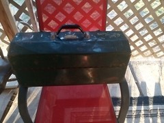 Vintage WALTON PRODUCTS Grip Loc Steel Tackle/Tool Box with tackle