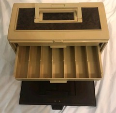 Old Pal Woodstream PF 7100 Fishing Tackle Box. RARE! Great condition! See pics!