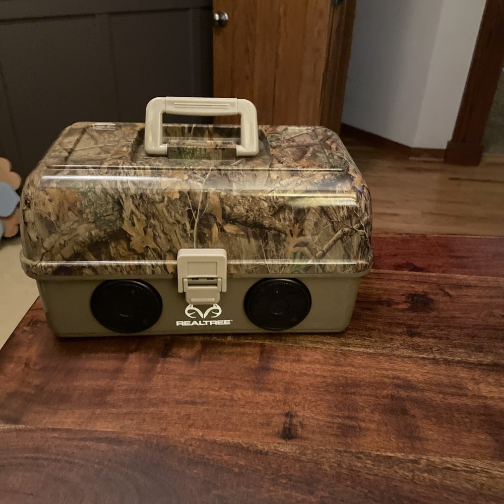 Real Tree Tackle Box Bluetooth Speaker 3 Shelf Camo Hard Case RLT6005-CM – New!