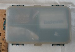 Fishing Tackle Box Kit Bobbers Eagle Claw Sinkers Mustad Hooks stringer 5.75×3.5