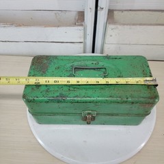 Vintage Union Utility Chest Metal Tackle Box w/ Lures Sinkers Fishing Lot Green