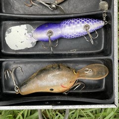 Vintage UMCO #11 Small Aluminum 2 Sided Fishing Tackle Box USA With 18 Lures