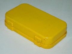 Vintage Yellow 4 Compartment Plastic Tackle Box w/Fishing Knot Reference on Lid