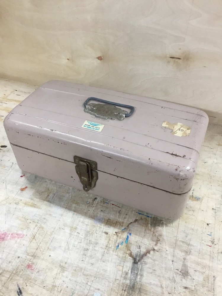 Vintage Union Model #5314 Steel Tool Or Tackle Box In Beige FREE SHIPPING
