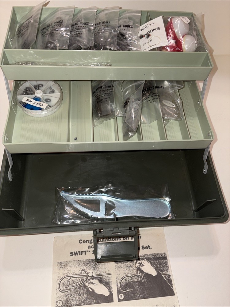 VTG Swift 1000 PC Fishing Tackle W/Green Tackle Box Multi-Level OPEN BOX