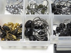 LARGE LOT OF MISC HOOK’S AND WIEGHT’S with RUNCL”BORN TO WIN” TACKLE BOX**