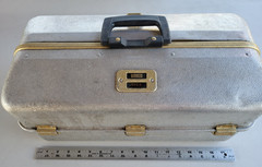 RARE Vintage UMCO 900A Tackle Box Fishing 5 Tray Aluminum/Black Plastic Inserts