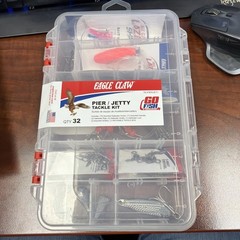 Pier Jetty Saltwater Fishing Tackle Box Hooks Rigs 32 Piece Utility Kit New