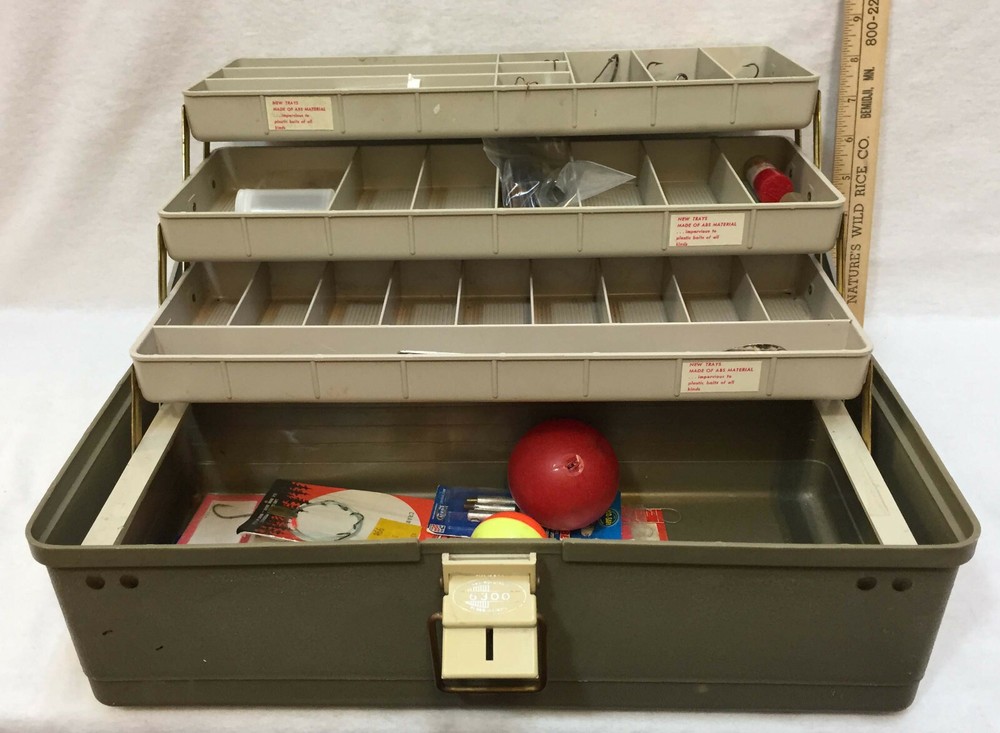 Tackle Box Old Plano 3 Trays Fold Out Tackle Included Latch Handle 15.5″ Plastic