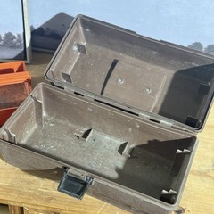 VINTAGE FLAMBEAU 14011 FISHING TACKLE/TOOL BOX BROWN W/ ORANGE INSERT TOOL BOX