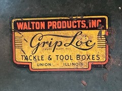 Vintage Grip-Loc Green Metal Tackle Box, Walton Products USA- w/ Key | FREE S&H