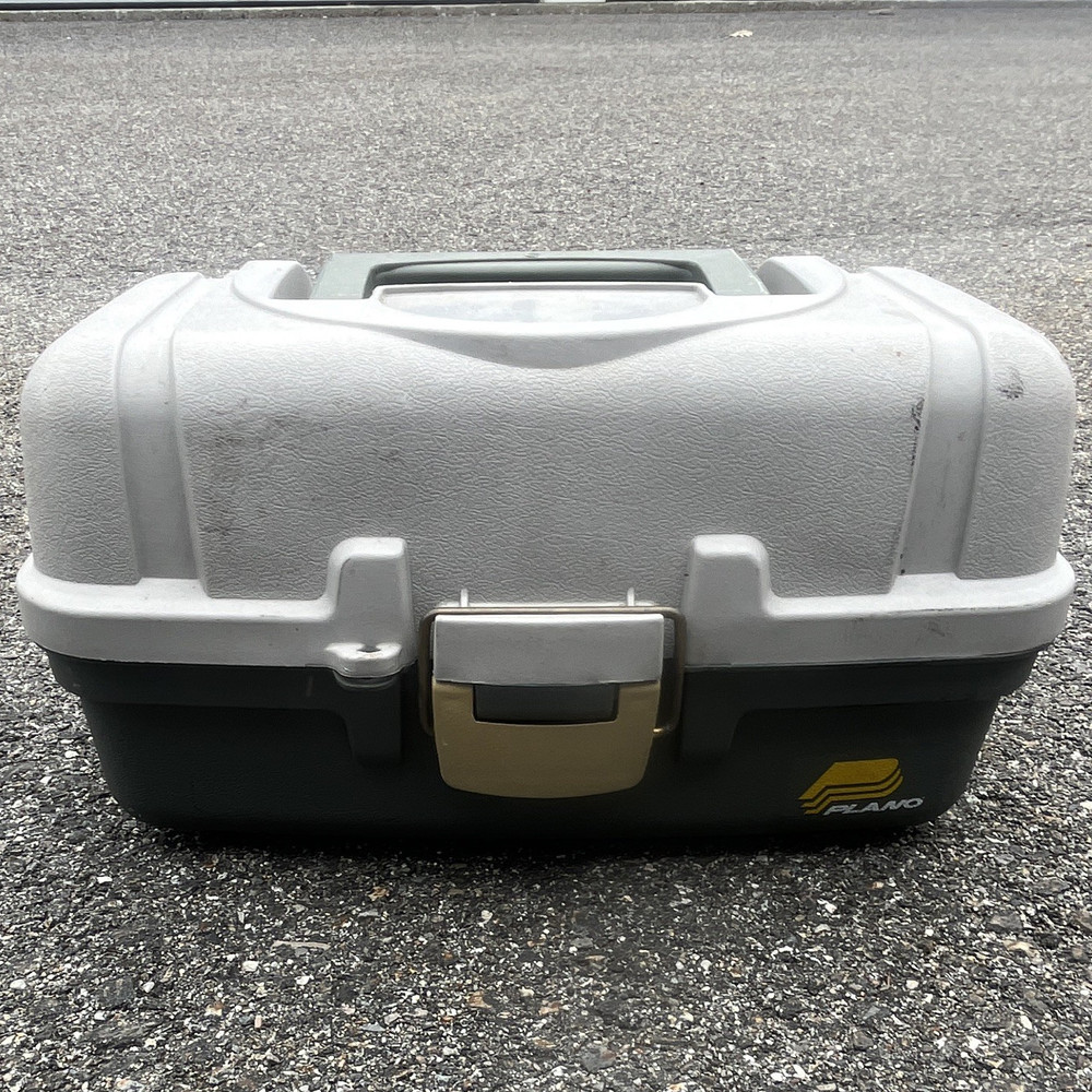 Plano Gray Green Hard Case Plastic Tackle Box with 7 Dividers